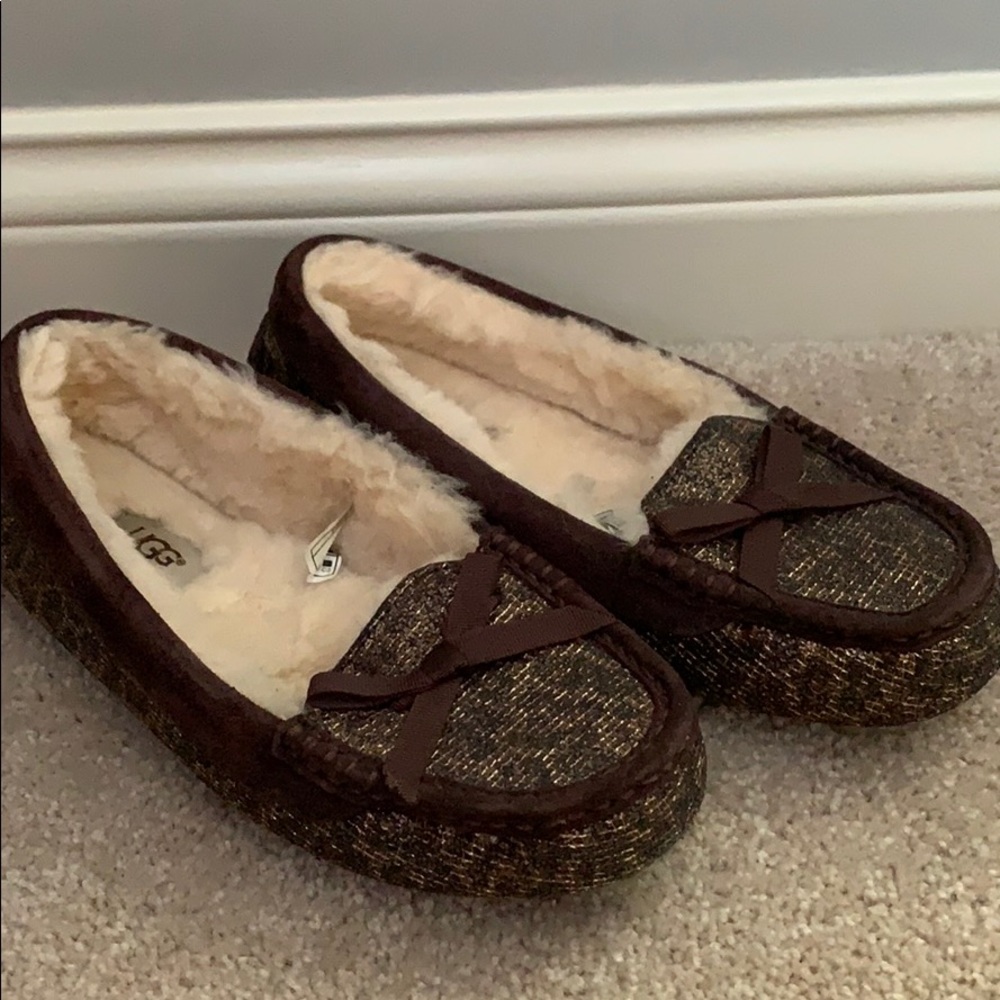 Women’s ugg slippers